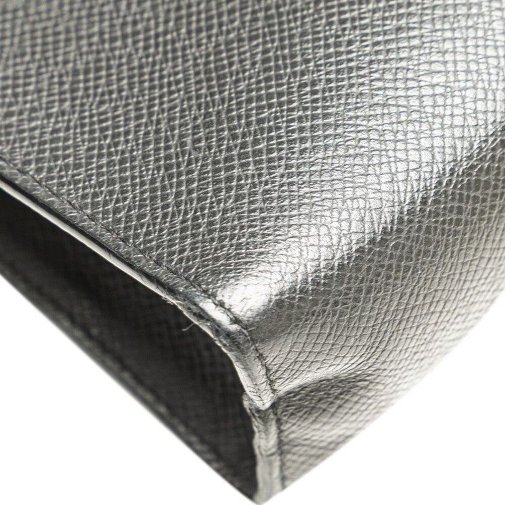 Louis Vuitton Pochette Voyage Taiga Clutch Bag - Picture 5 of 6